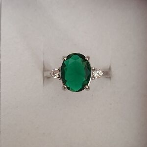 Silver Ring With Oval Cut Deep Green Gemstone
